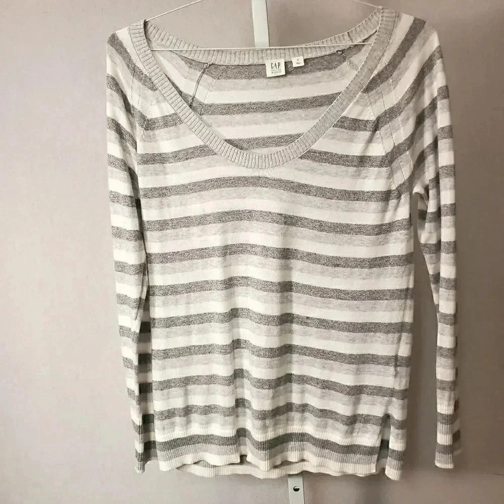 GAP "Gap For Good" lightweight sweater grey /ivory Size Small